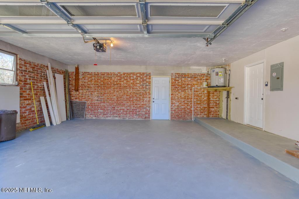 9520 Pickwick Drive Jacksonville, FL 32257 - Photo 44 of 47 Garage