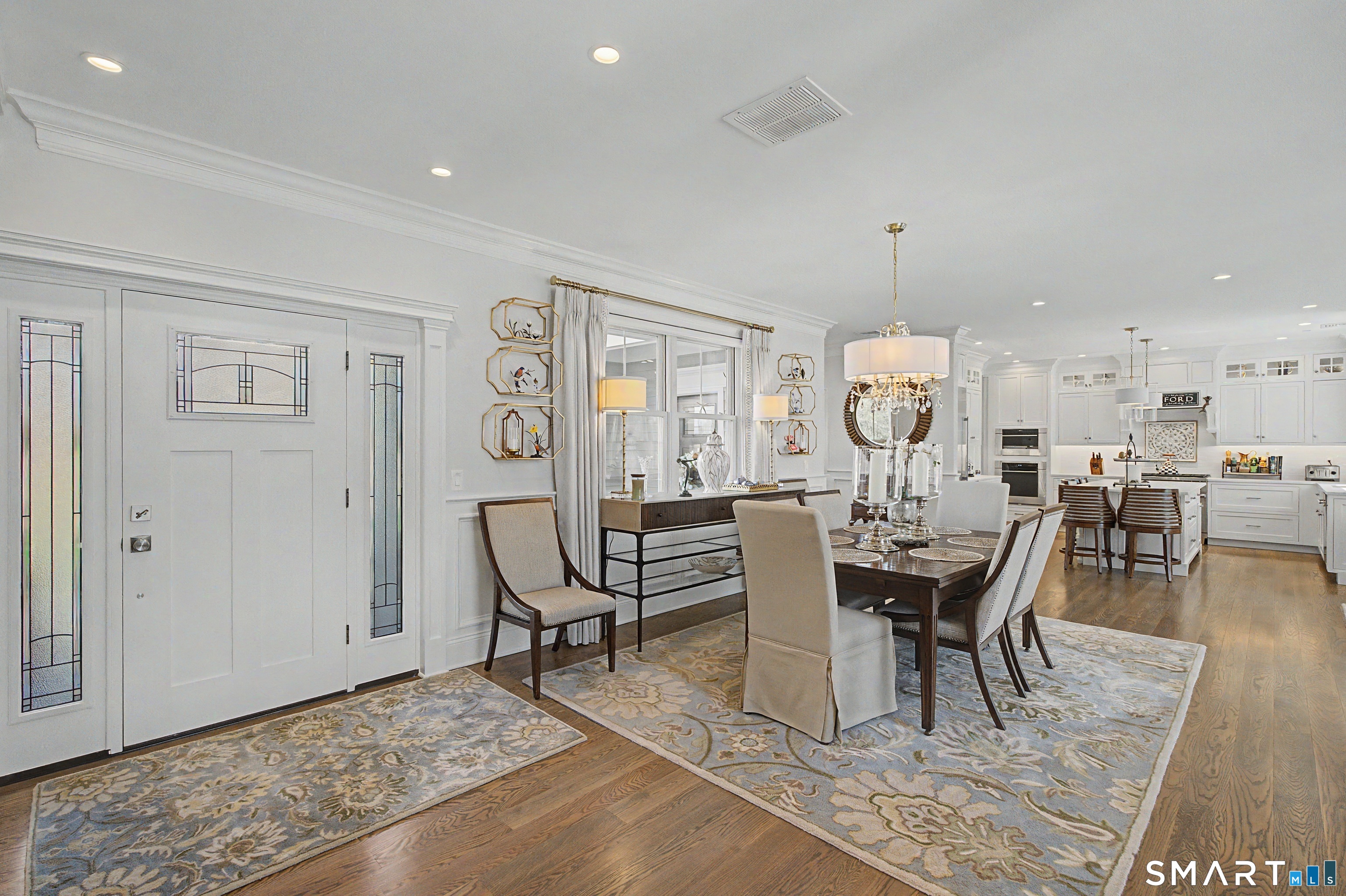 101 Garnet Park Road Madison, CT 06443 - Photo 4 of 40 a view of a dining room with furniture
