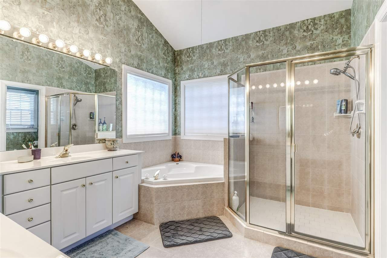 2416 Carruthers Court Raleigh, NC 27615 - Photo 16 of 26 Master Bath/Spa