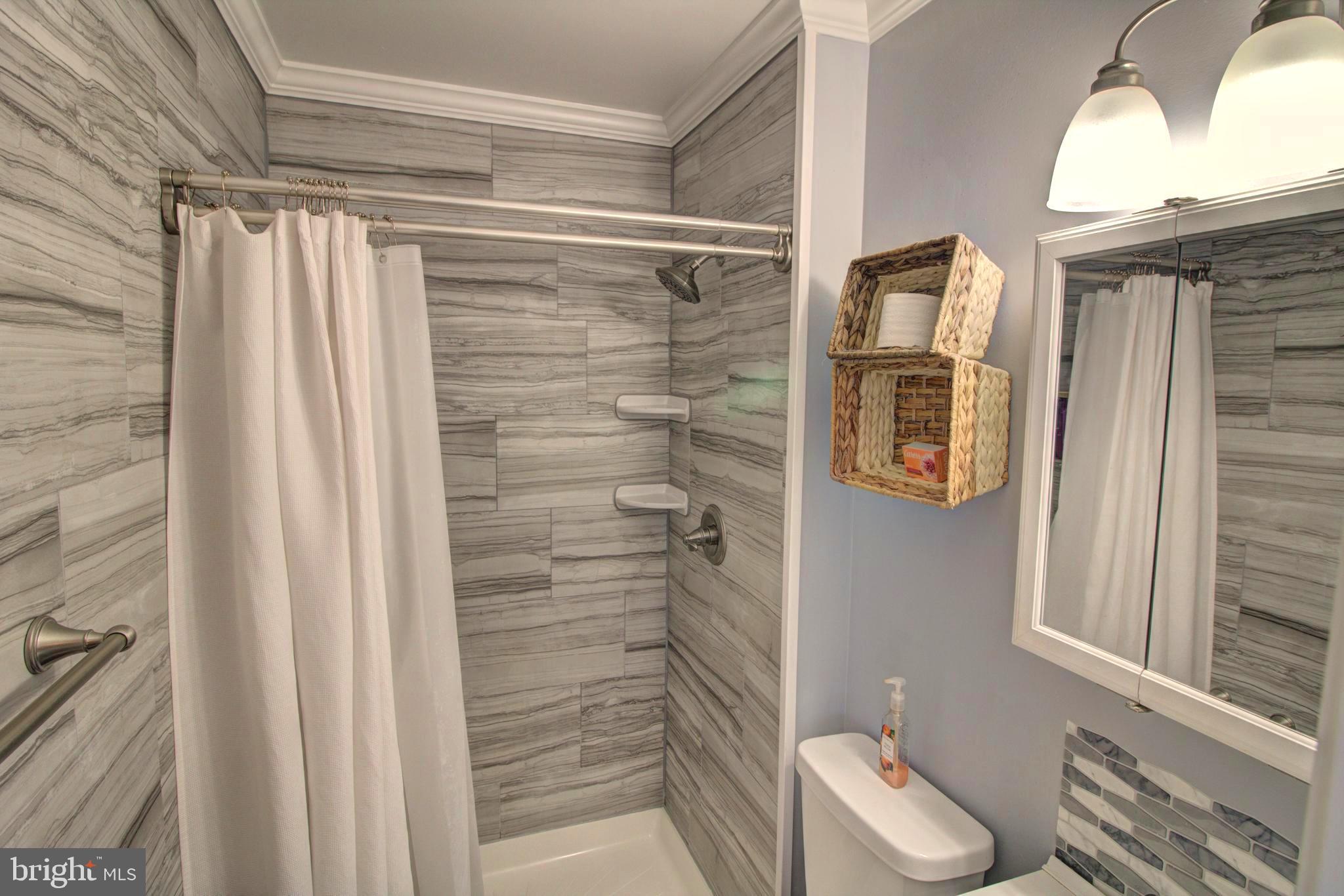 2018 Oak Lodge Road Baltimore, MD 21228 - Photo 13 of 38 Master bathroom