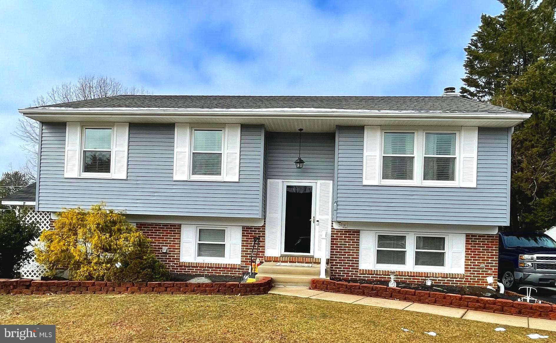 2018 Oak Lodge Road Baltimore, MD 21228 - Photo 3 of 38 2018 Oak Lodge Rd in Catonsville