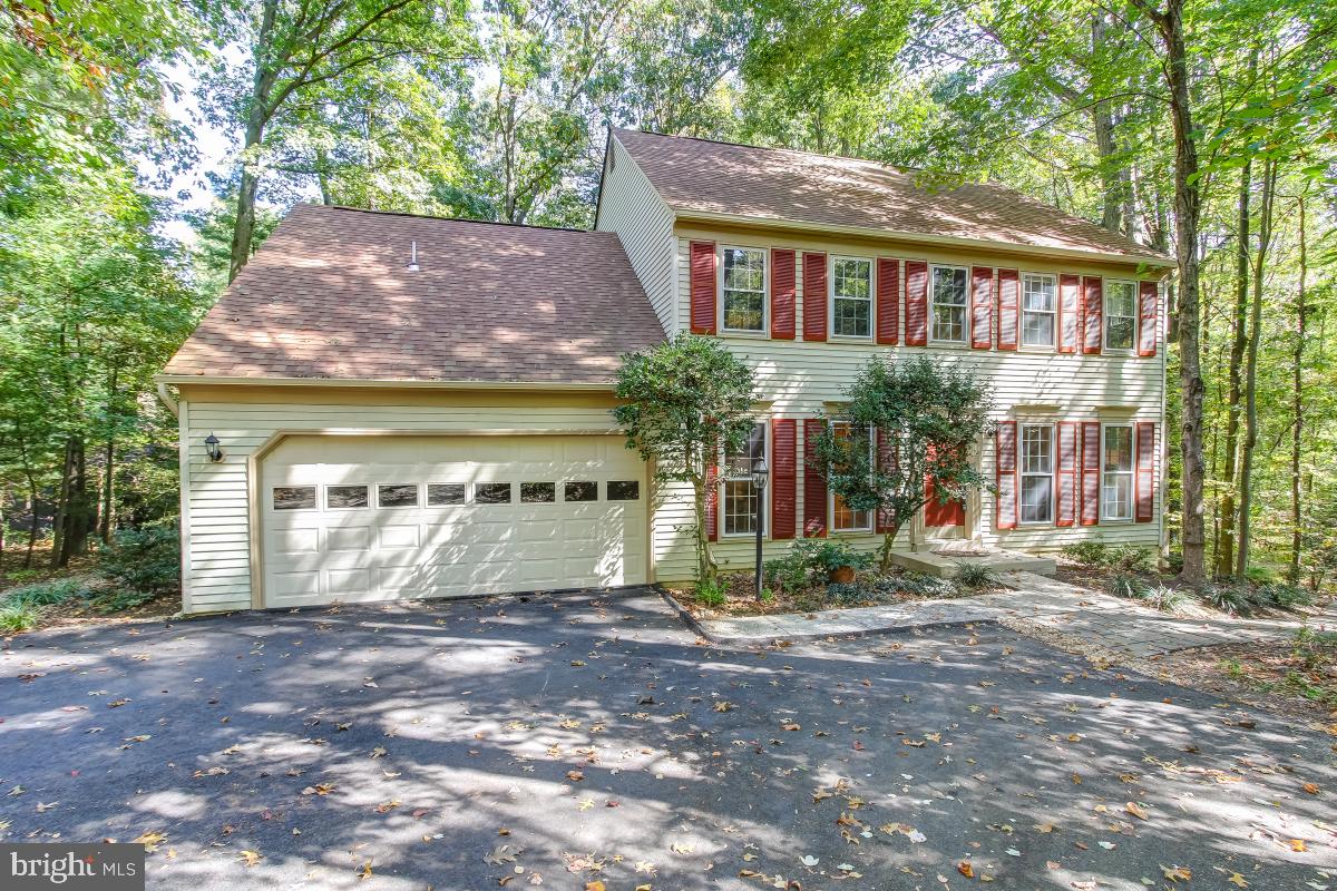 2277 Crows Nest Lane Reston, VA 20191 - Photo 2 of 35