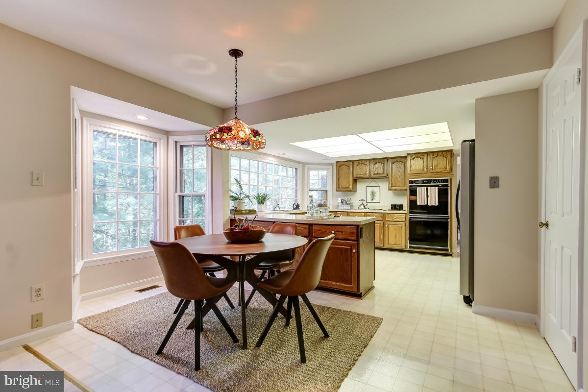 2277 Crows Nest Lane Reston, VA 20191 - Photo 16 of 35