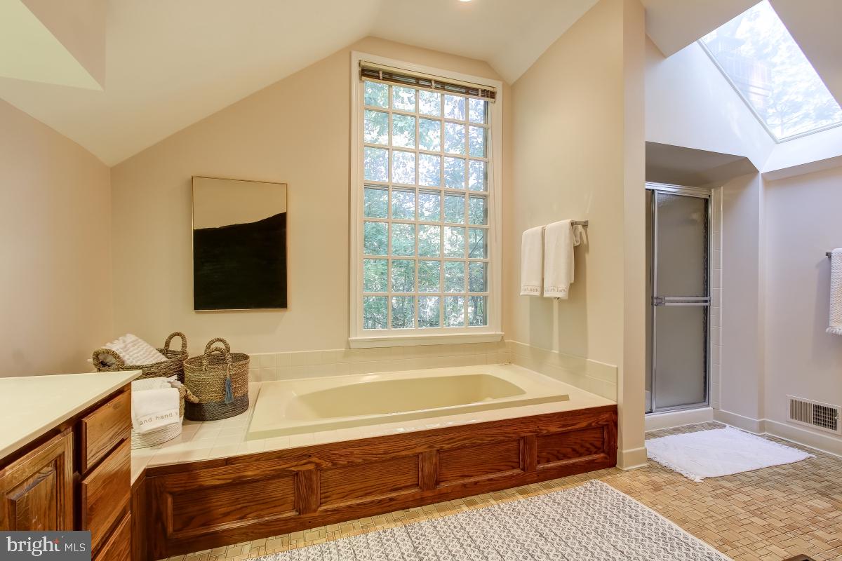 2277 Crows Nest Lane Reston, VA 20191 - Photo 23 of 35