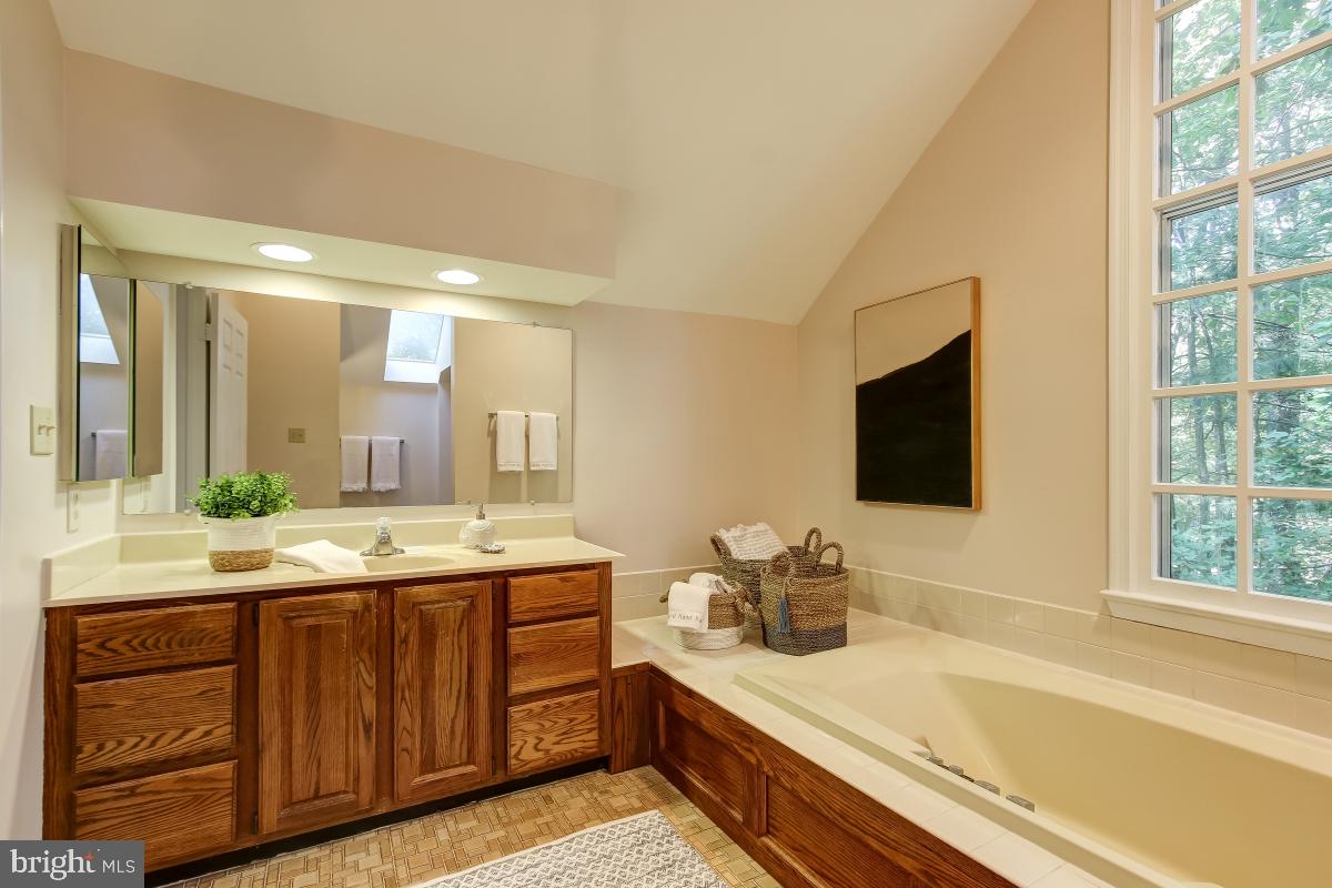 2277 Crows Nest Lane Reston, VA 20191 - Photo 24 of 35