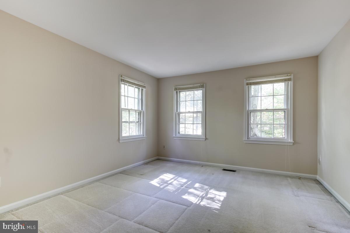 2277 Crows Nest Lane Reston, VA 20191 - Photo 25 of 35