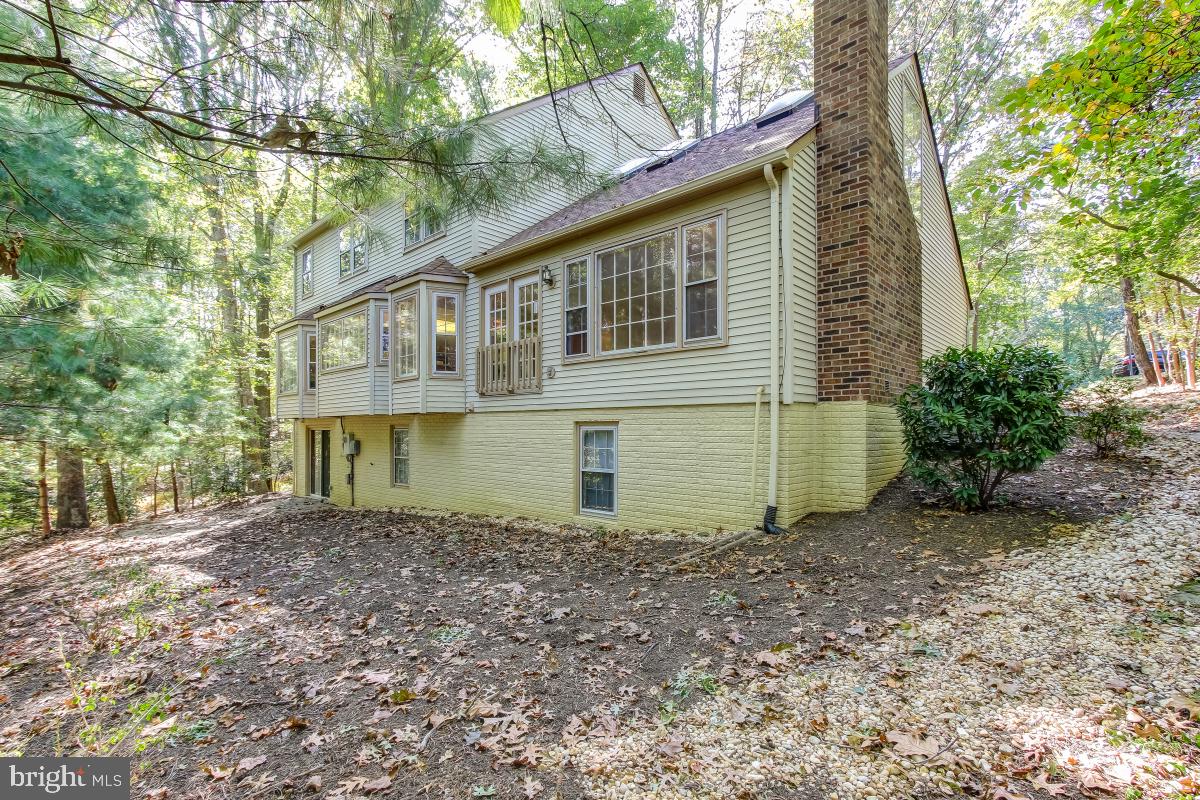 2277 Crows Nest Lane Reston, VA 20191 - Photo 32 of 35