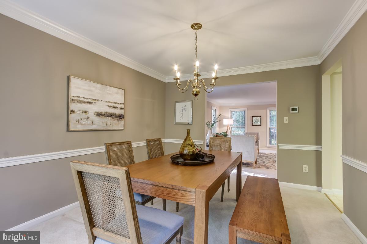 2277 Crows Nest Lane Reston, VA 20191 - Photo 10 of 35