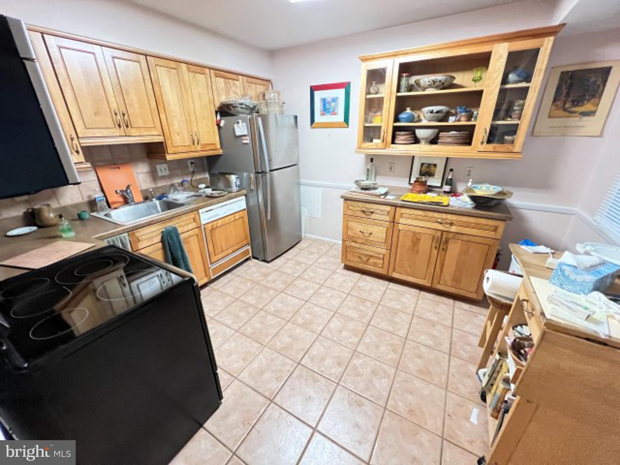6516 Sherwood Road Baltimore, MD 21239 - Photo 15 of 76