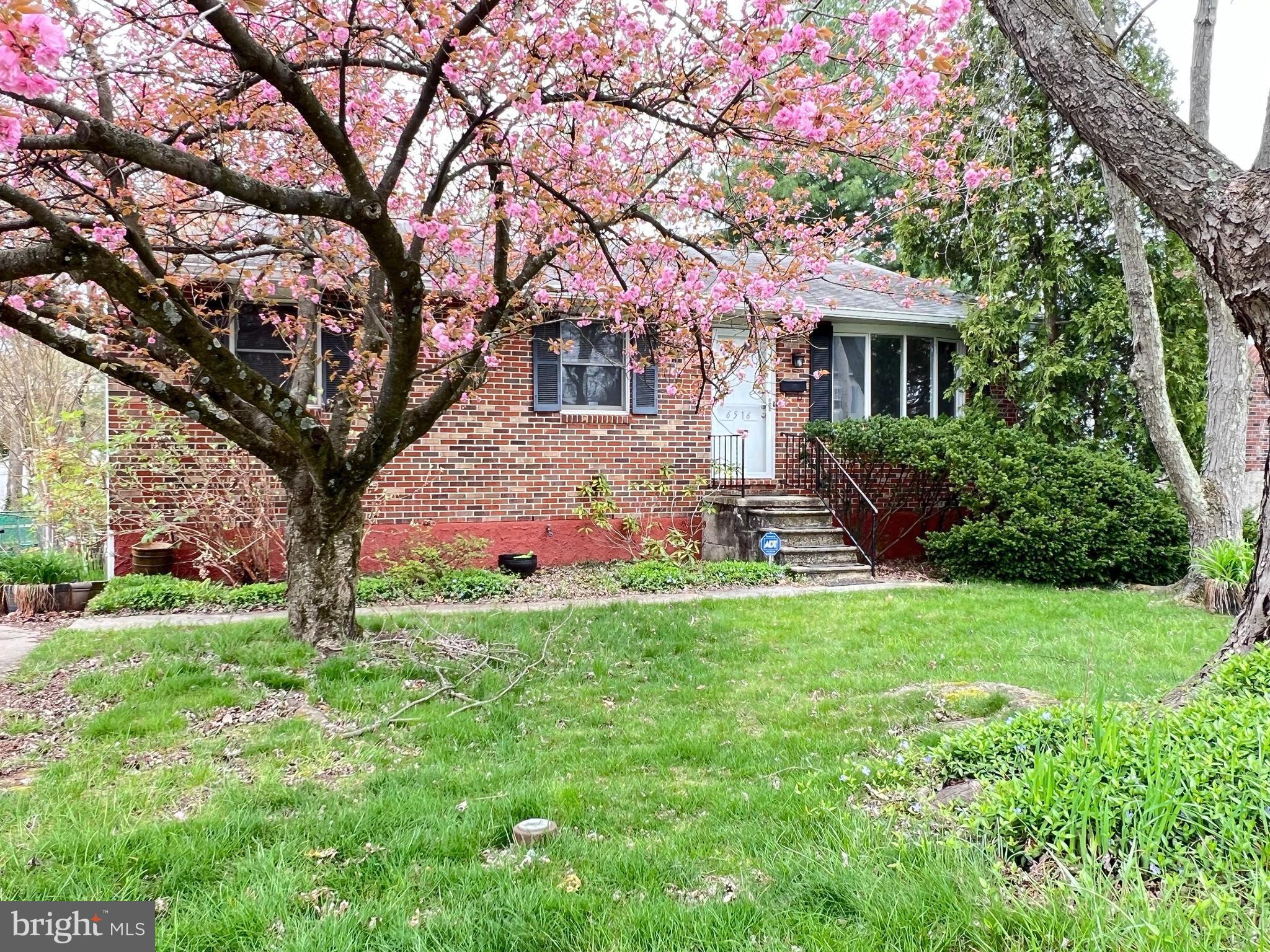 6516 Sherwood Road Baltimore, MD 21239 - Photo 3 of 76