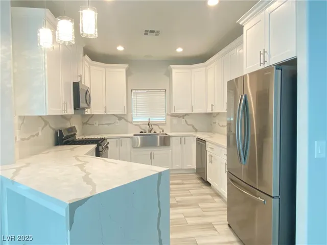 $2,350 | 9637 Greensburg Avenue, Las Vegas, NV 89178