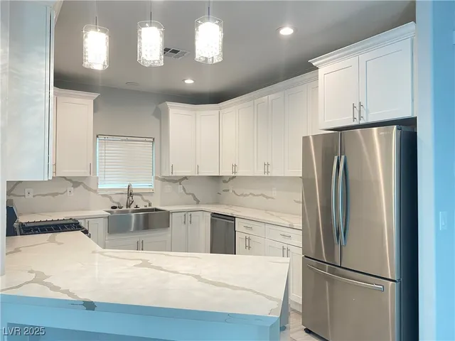 $2,350 | 9637 Greensburg Avenue, Las Vegas, NV 89178