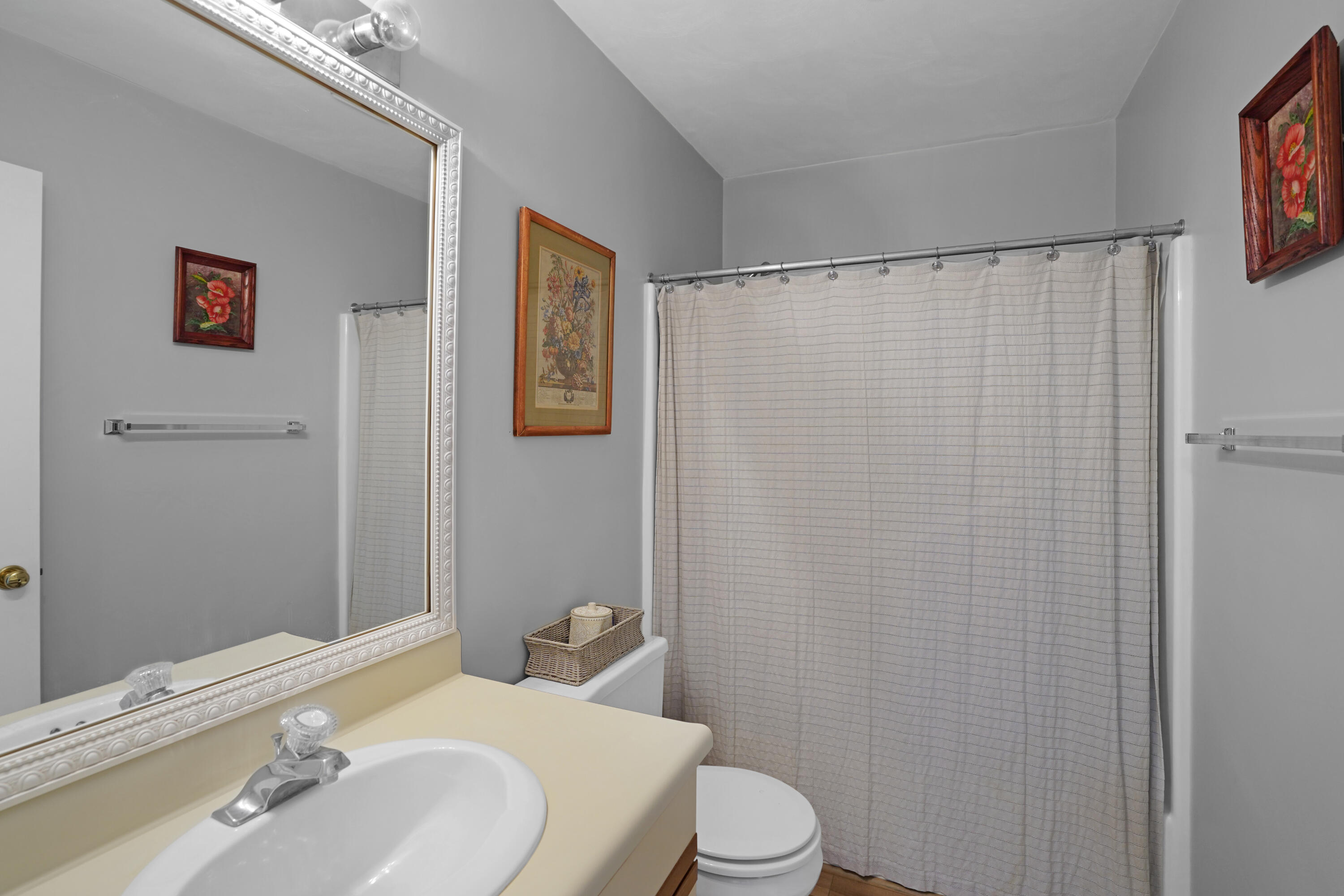 404 Harbor Ridge Drive Goodview, VA 24095 - Photo 22 of 38 Full Bathroom #1