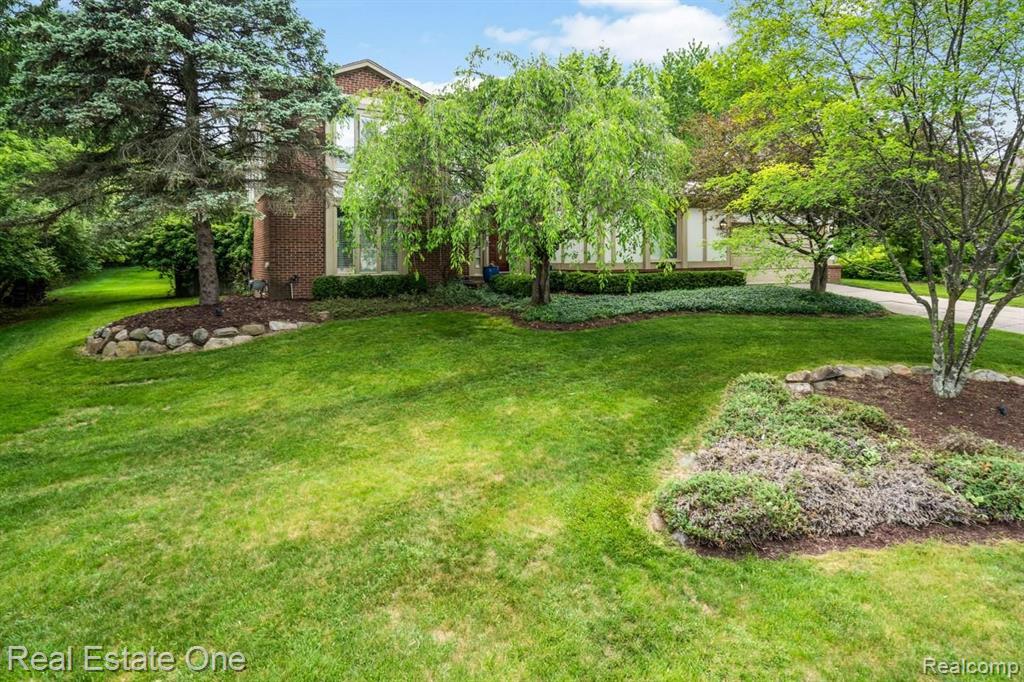 1081 Hathaway Rising Rochester Hills, MI 48306 - Photo 27 of 43