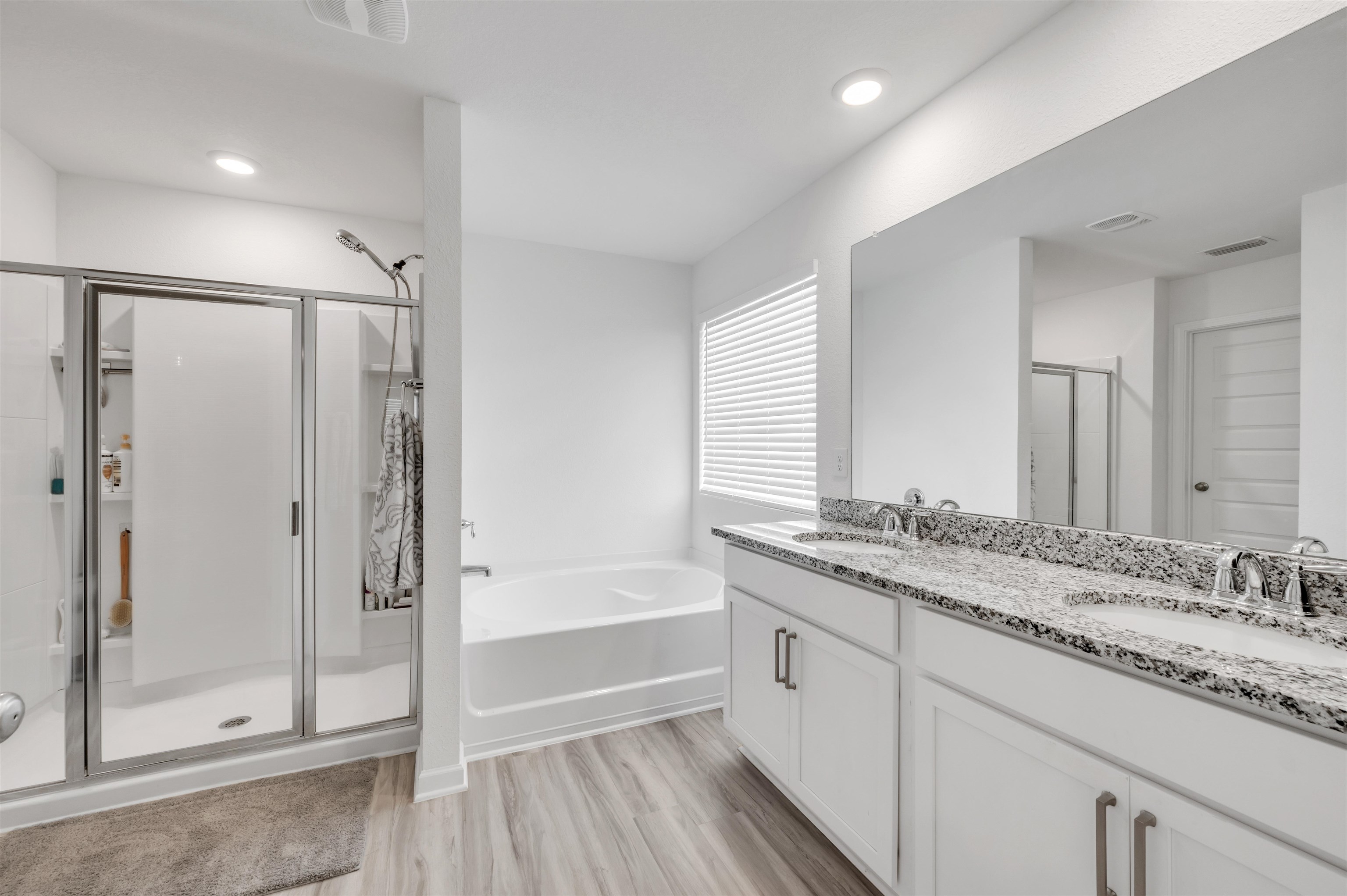 381 Winters Avenue Gulf Shores, AL 36542 - Photo 28 of 34 Bathroom