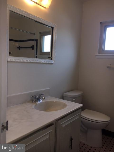 5923 Halpine Road Rockville, MD 20851 - Photo 17 of 23 Full bathroom