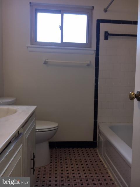 5923 Halpine Road Rockville, MD 20851 - Photo 19 of 23 Full bathroom