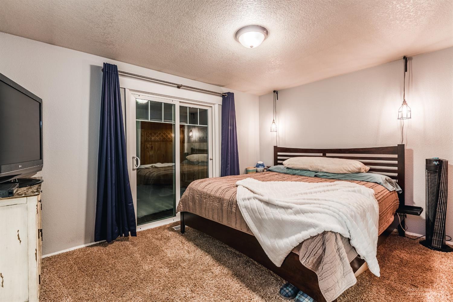 60841 Brosterhous Road Bend, OR 97702 - Photo 10 of 21 Gallery Image 10