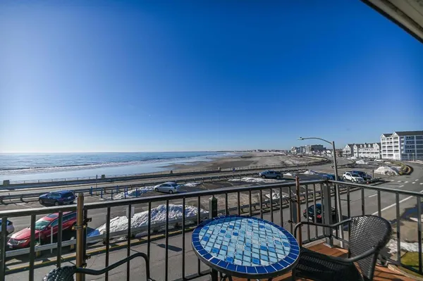 $685,000 | 407 Ocean Boulevard, Unit A5, Hampton, NH 03842