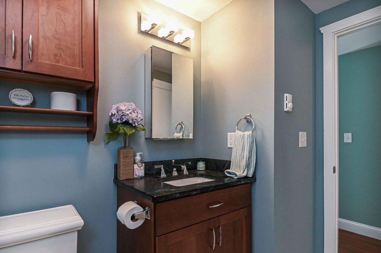 407 Ocean Boulevard, Unit A5 Hampton, NH 03842 - Photo 23 of 36 14