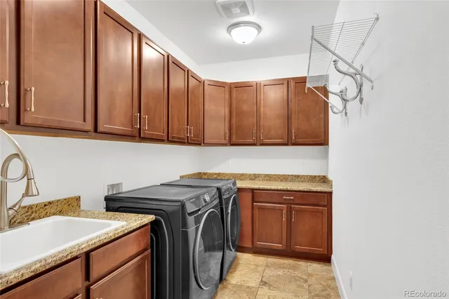 $1,250,000 | 10632 Star Thistle Court, Highlands Ranch, CO 80126