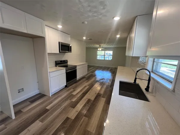 $2,500 | 1501 West Chestnut Street, Denison, TX 75020