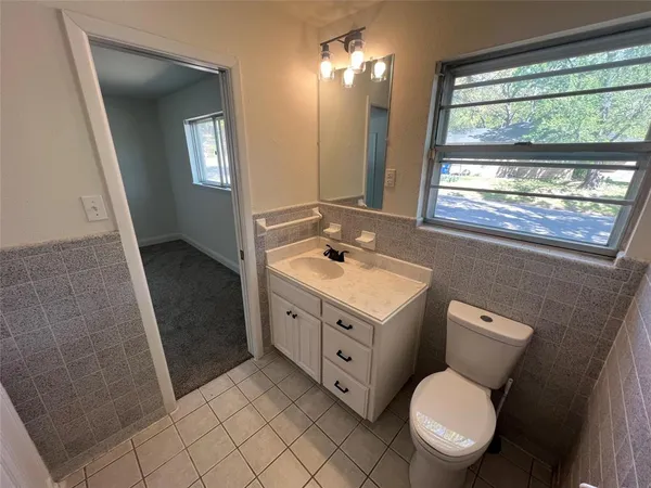 $2,500 | 1501 West Chestnut Street, Denison, TX 75020