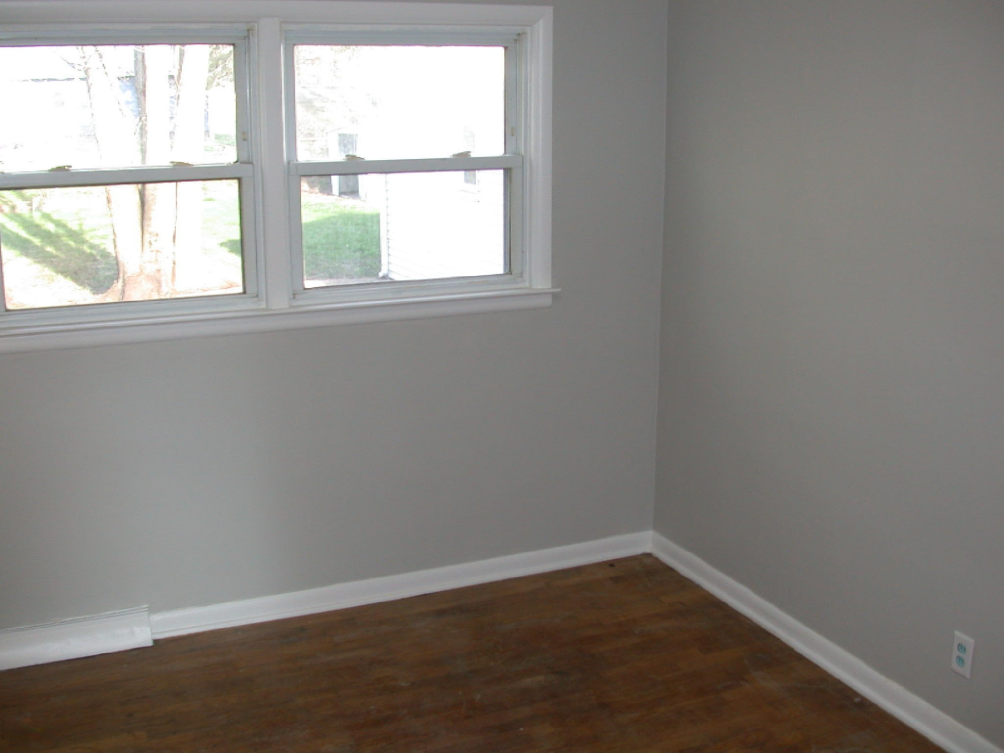 2910 Random Kalamazoo, MI 49004 - Photo 5 of 8 bedroom 2