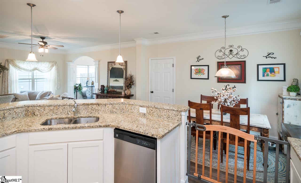 154 Arnold Mill Road Simpsonville, SC 29680 - Photo 8 of 36 Gallery Image 8