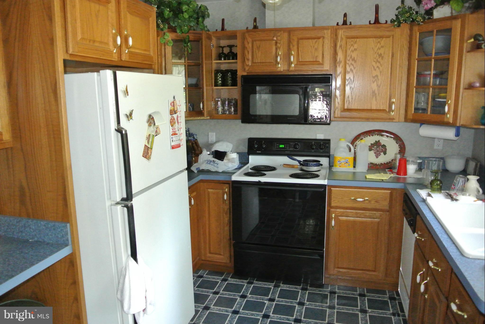18 Walnut Hill Road La Plata, MD 20646 - Photo 2 of 20 Kitchen