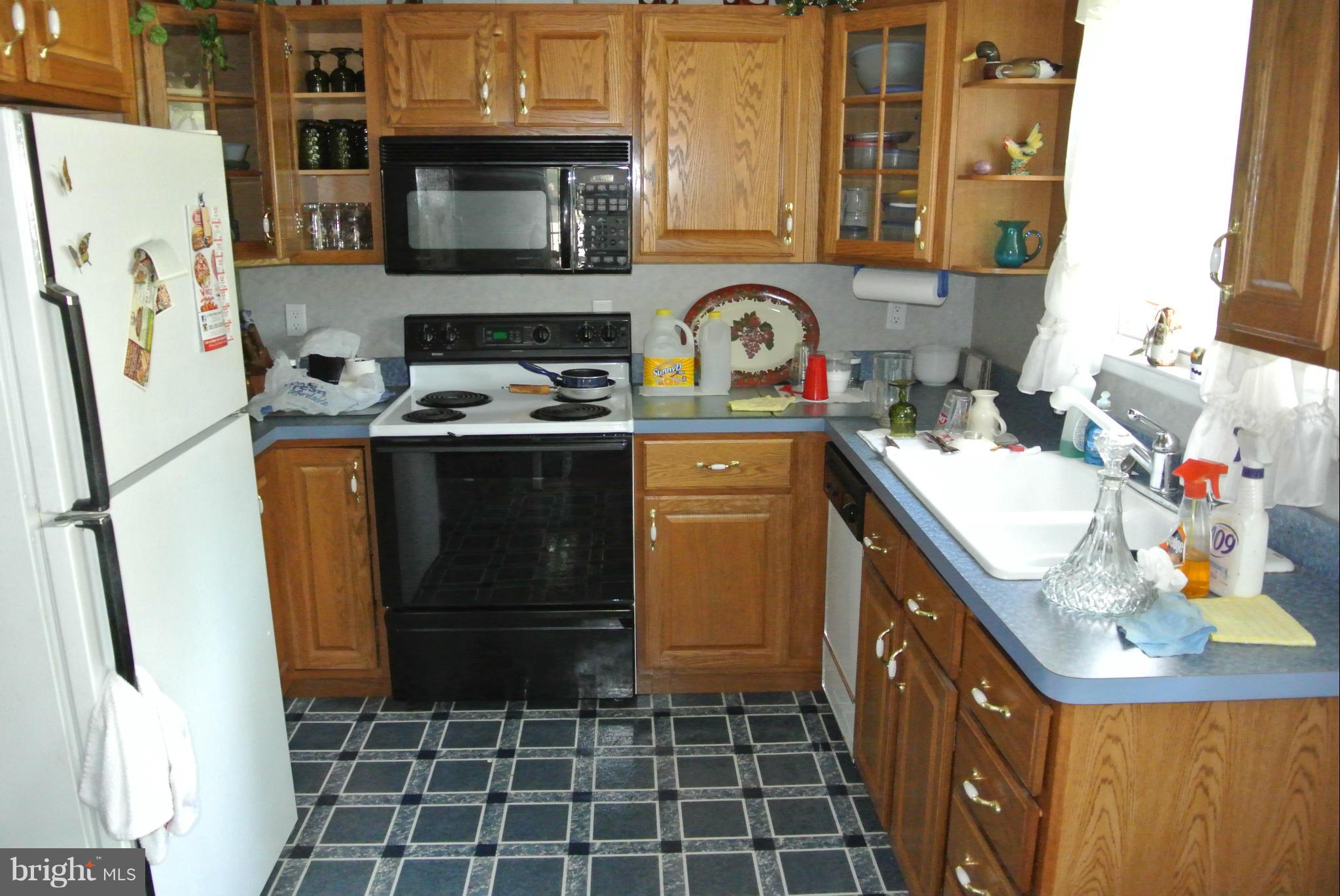 18 Walnut Hill Road La Plata, MD 20646 - Photo 7 of 20 Kitchen