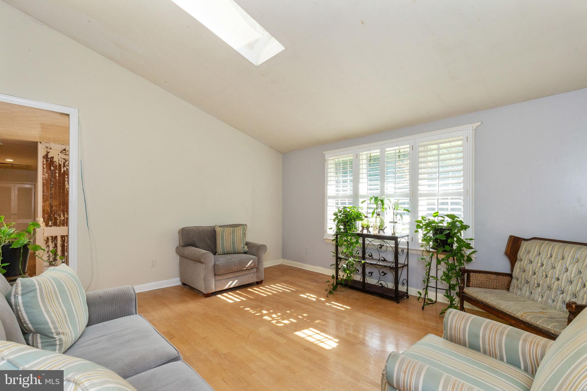 10937 Riverview Road Fort Washington, MD 20744 - Photo 2 of 40 Living room with custom blinds and wood floors