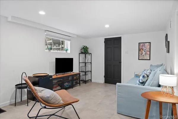 $895,000 | 640 Hillside Avenue, Mamaroneck, NY 10543