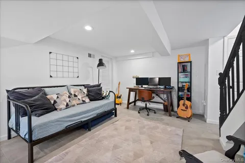 $895,000 | 640 Hillside Avenue, Mamaroneck, NY 10543