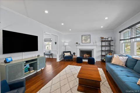 $895,000 | 640 Hillside Avenue, Mamaroneck, NY 10543