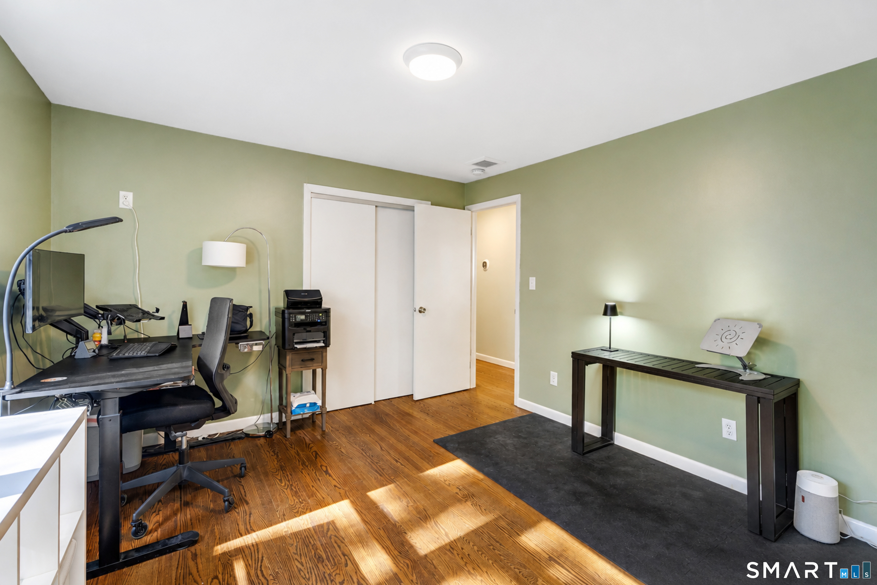 25 Seneca Road New Haven, CT 06515 - Photo 9 of 18 Gallery Image 9