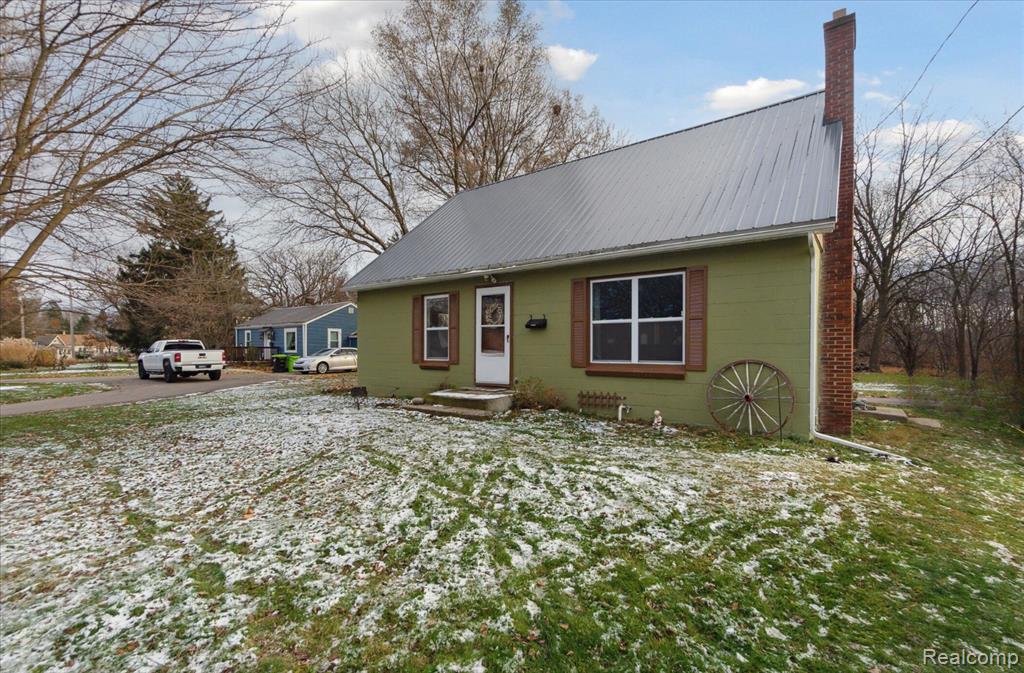 835 West Silver Lake Road Fenton, MI 48430 - Photo 2 of 21