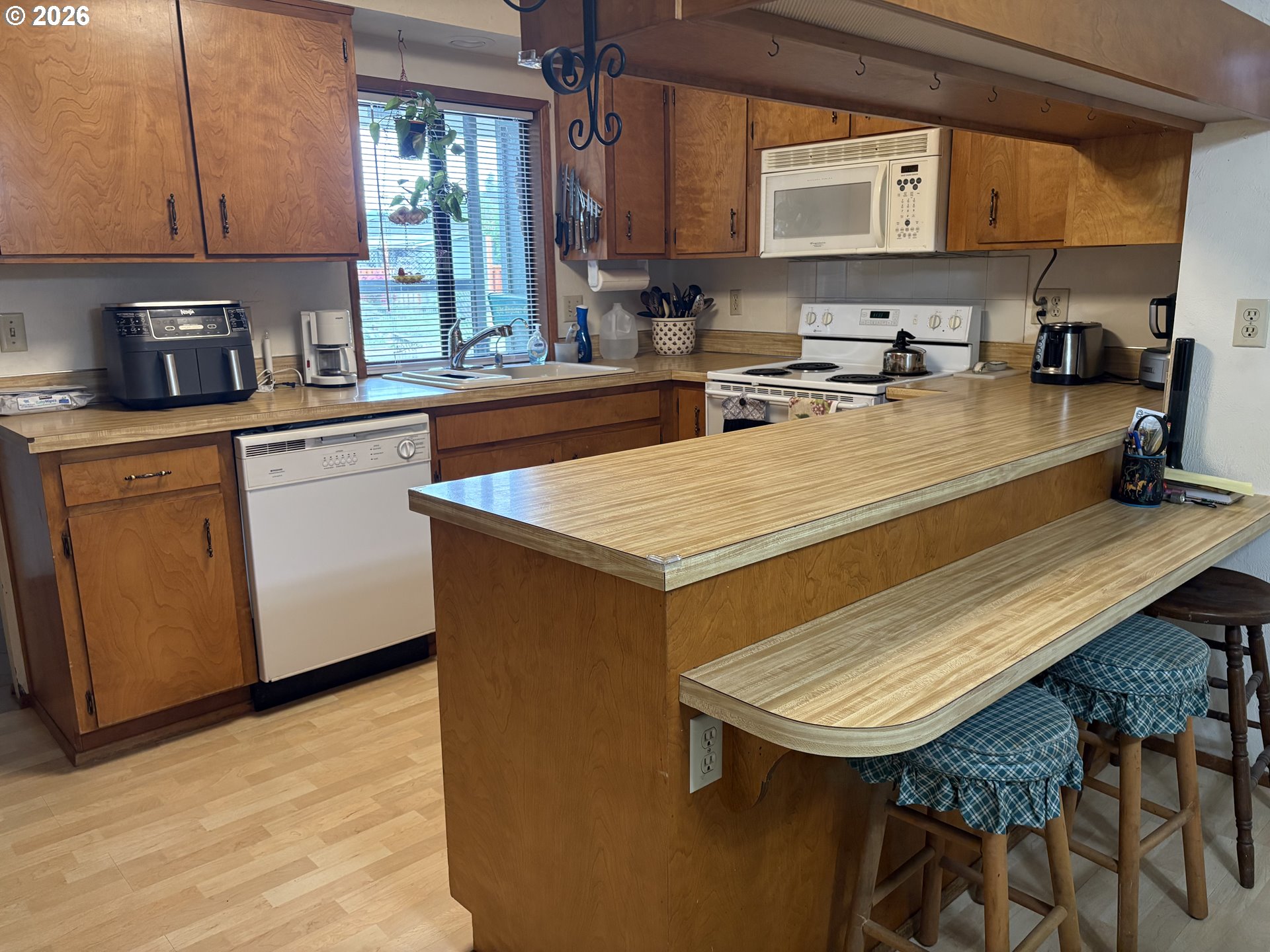 392 South 37th Street Springfield, OR 97478 - Photo 10 of 30