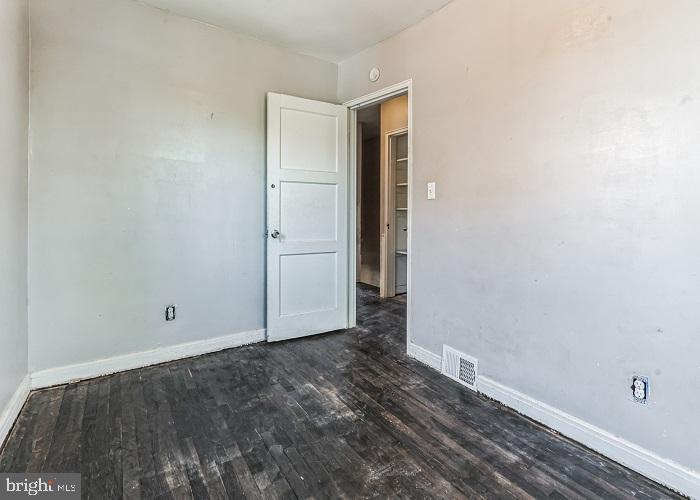 110 Hillvale Road Baltimore, MD 21229 - Photo 11 of 20 Gallery Image 11