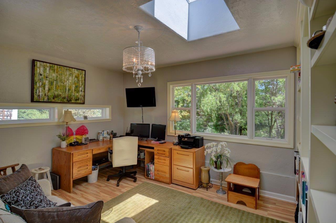2079 Knowles Road Medford, OR 97501 - Photo 8 of 25 Additional Photo
