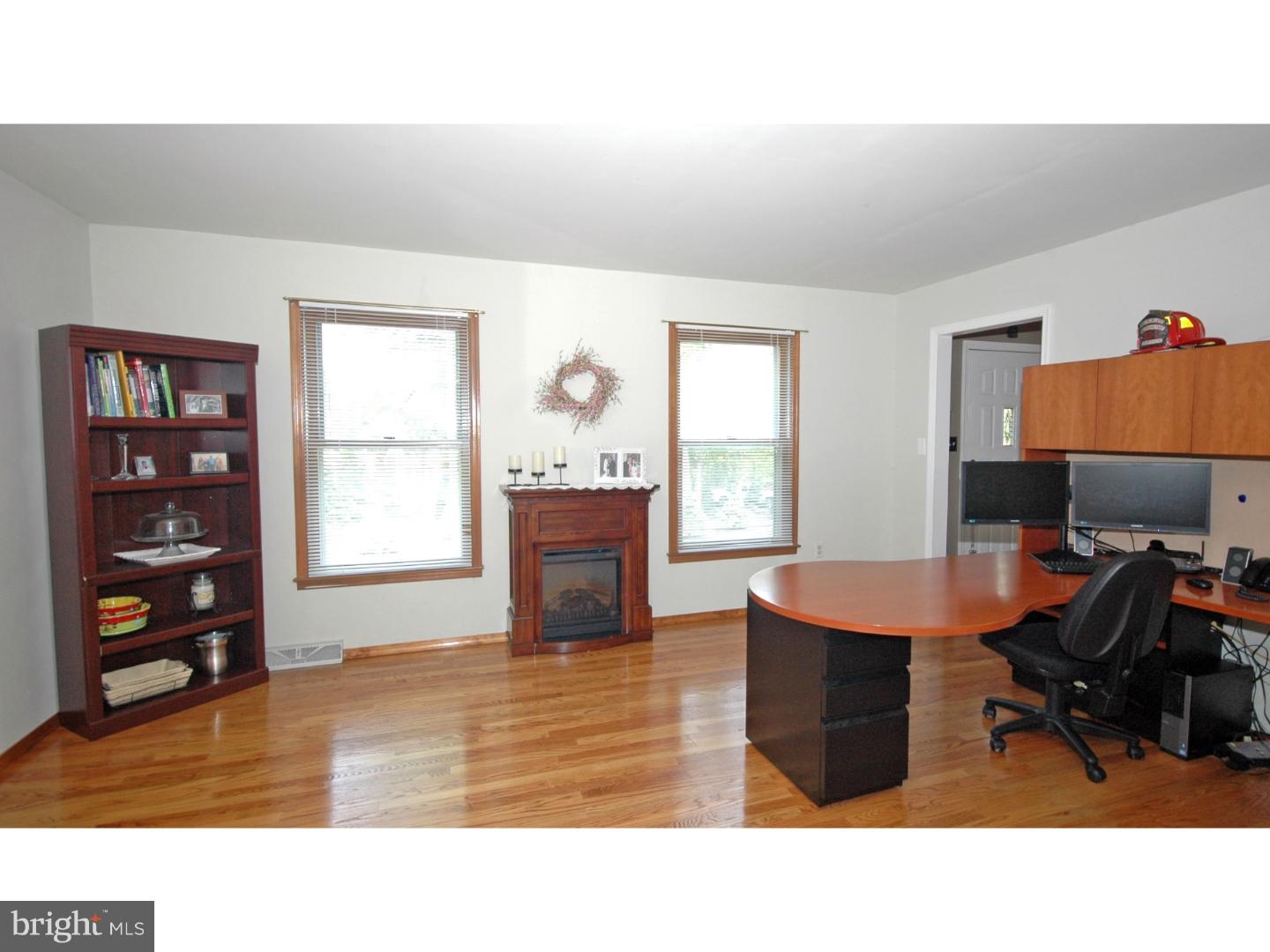 119 Agress Road Millstone Township, NJ 08510 - Photo 9 of 25 Gallery Image 9