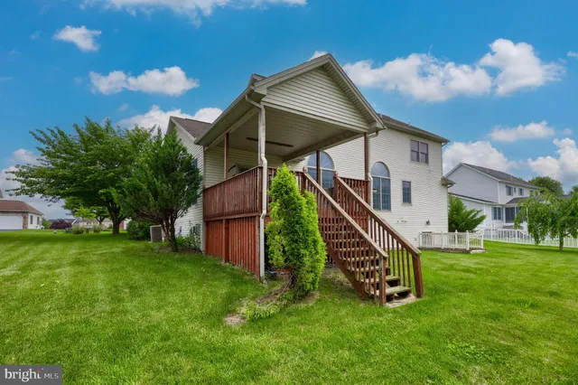 a view of yard with outdoor space