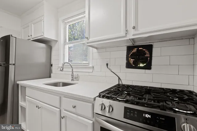 $2,800 | 4816 Woodlawn Drive, Hyattsville, MD 20784