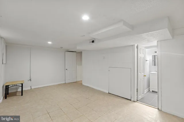 $2,800 | 4816 Woodlawn Drive, Hyattsville, MD 20784