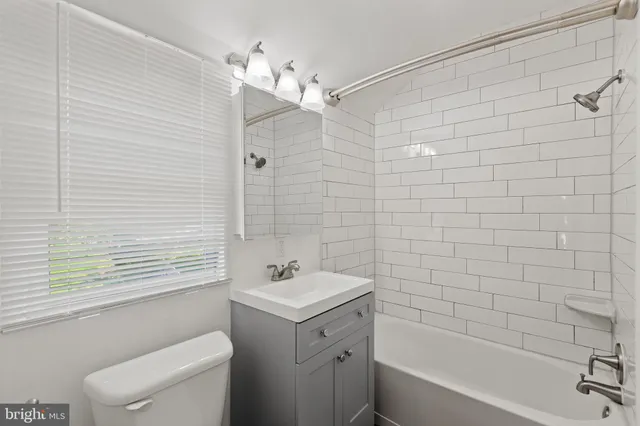 $2,800 | 4816 Woodlawn Drive, Hyattsville, MD 20784