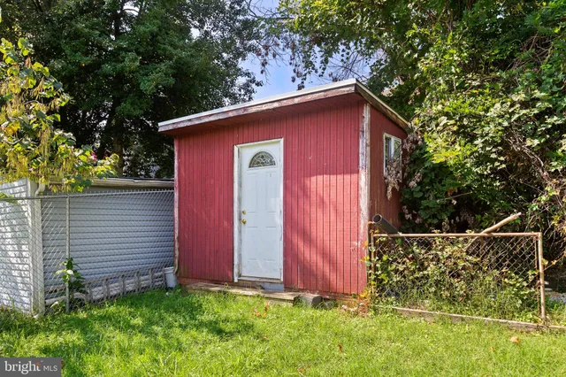 $2,800 | 4816 Woodlawn Drive, Hyattsville, MD 20784