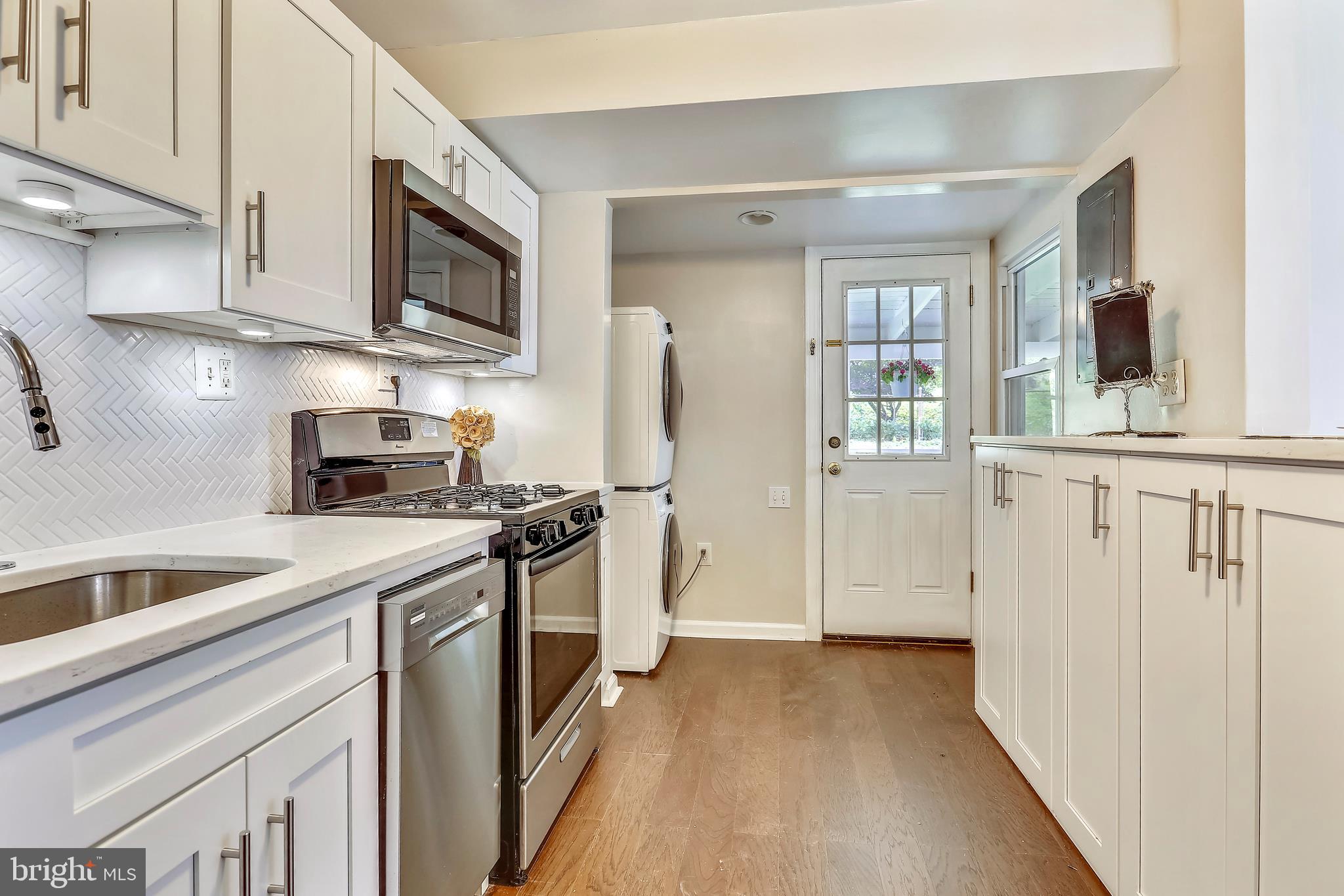 313 Ladson Road Silver Spring, MD 20901 - Photo 9 of 32