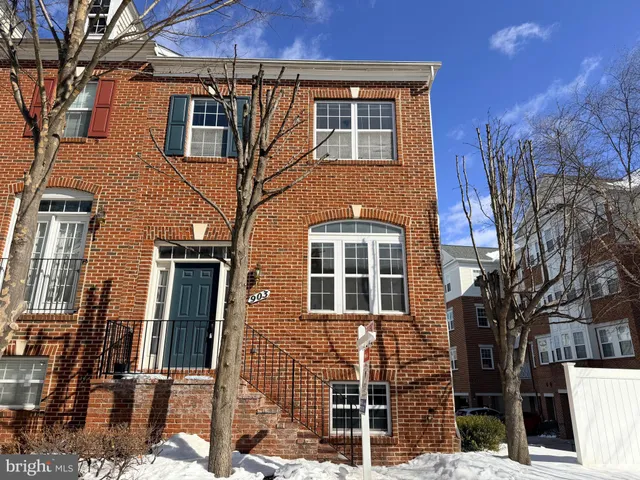 $3,450 | 903 Crestfield Drive, Rockville, MD 20850