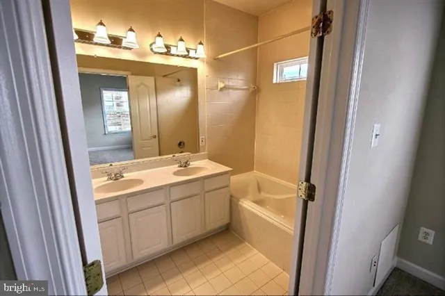 $3,400 | 903 Crestfield Drive, Rockville, MD 20850