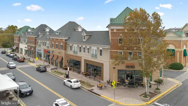 $3,450 | 903 Crestfield Drive, Rockville, MD 20850